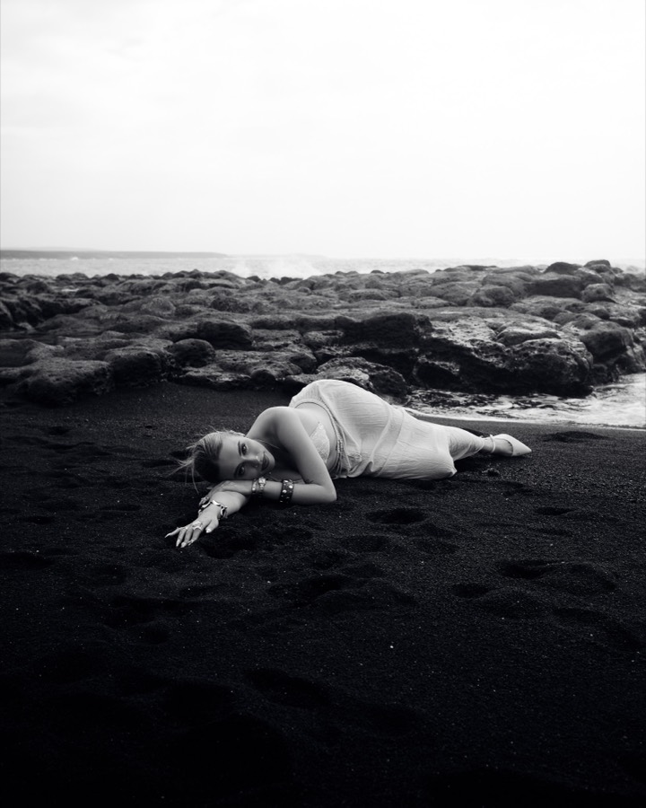 BLACK ROCKS — PORTRAIT II &mdash; photo 2