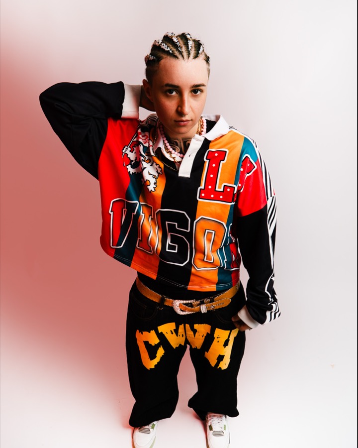 SPORT — COLOR BLOCK PORTRAIT &mdash; Studio portrait in color-block sportswear.